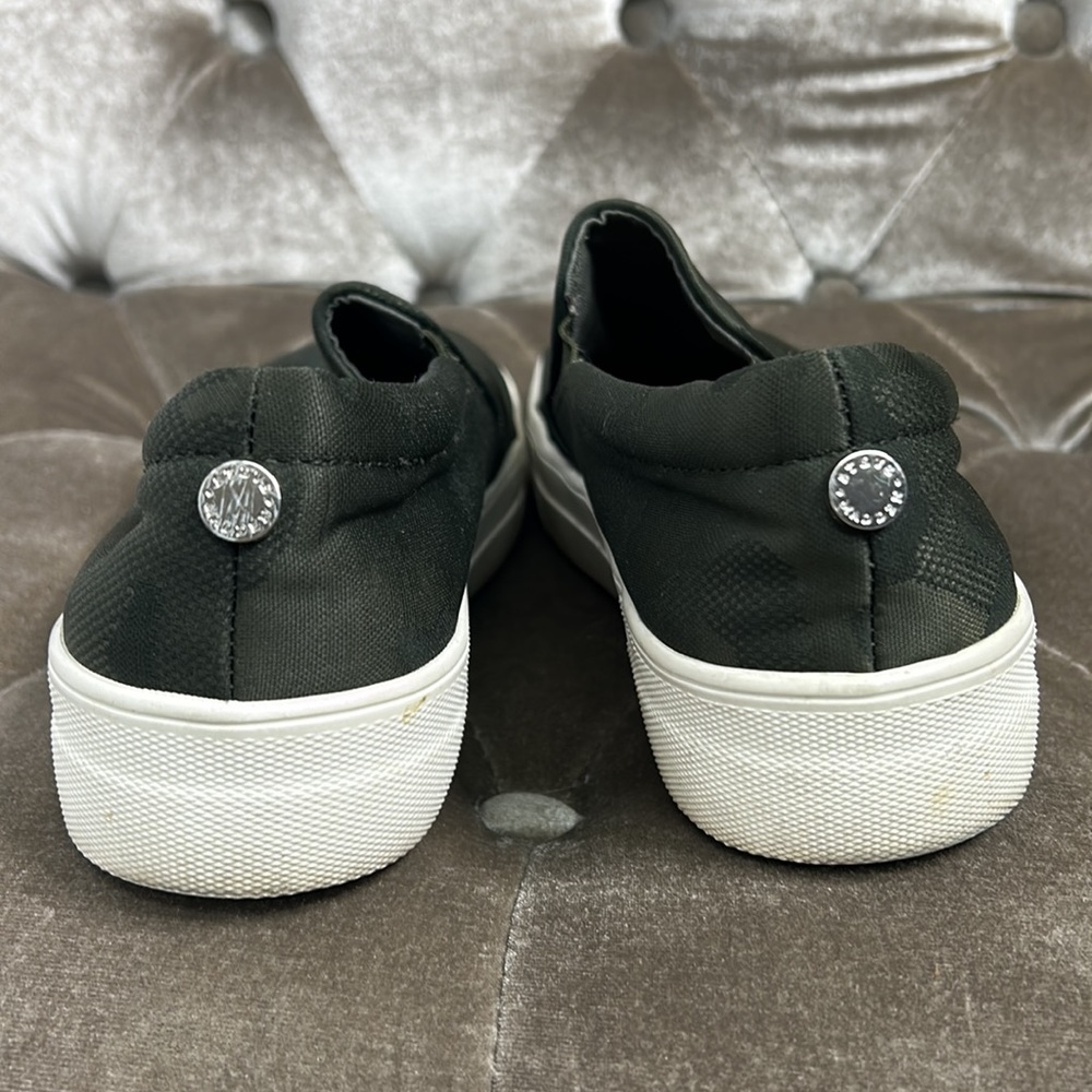 Steve Madden Gills shiny camo slip on shoes - Picture 4 of 7